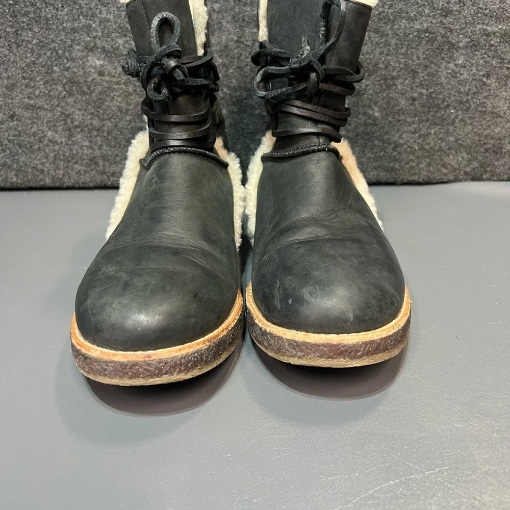 UGG luisa water